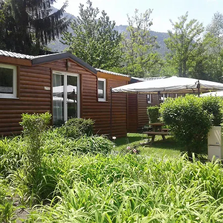 A La Rencontre Du Soleil - Camping Le Bourg-dʼOisans Exterior foto