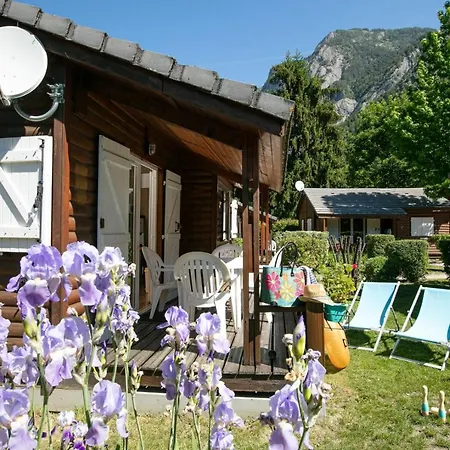 A La Rencontre Du Soleil - Camping Le Bourg-dʼOisans Exterior foto